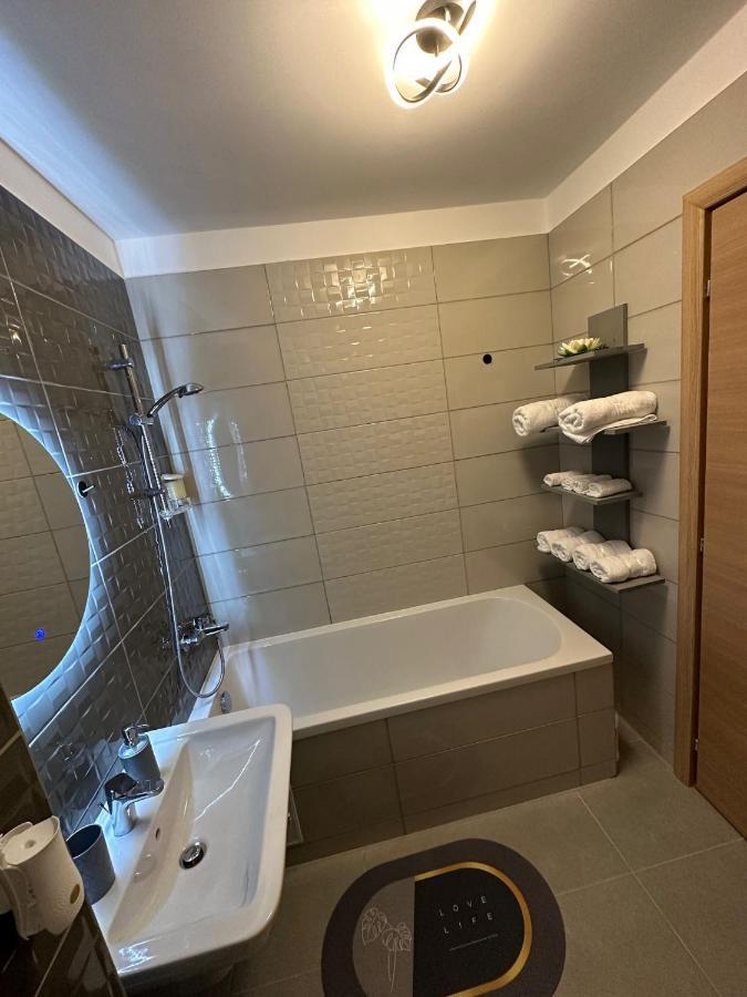 Coresi Luxury Apartments Brassó Kültér fotó